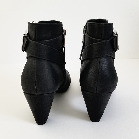 SOLD Sam & Libby Black ankle booties - Picture 4 of 6